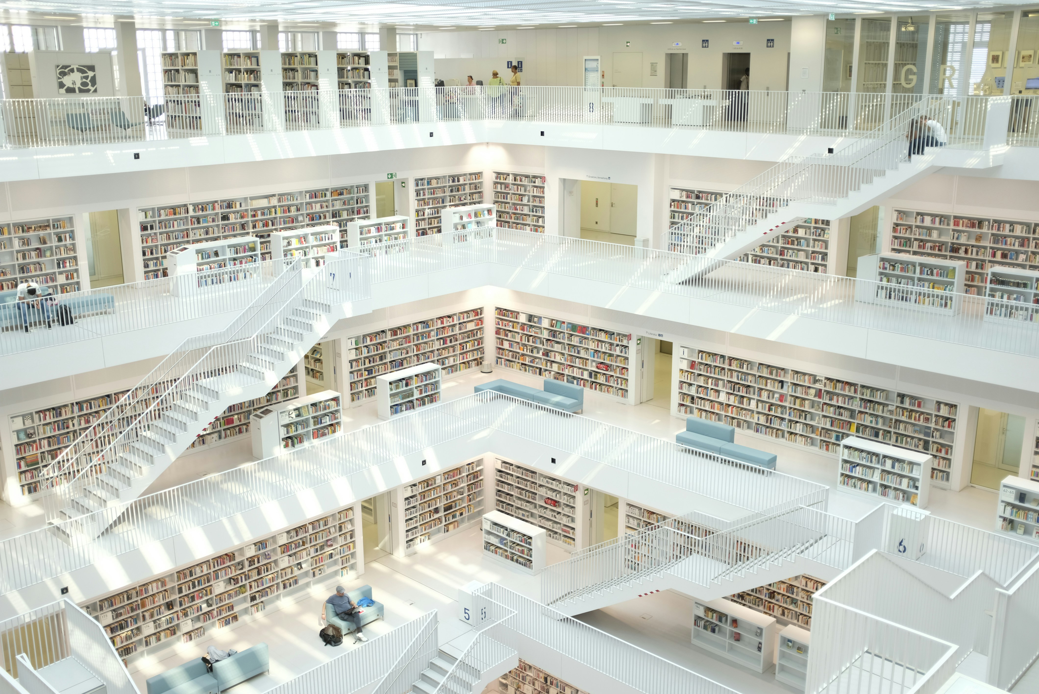 Gebäude mit Büchern